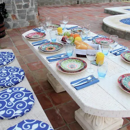 Casa de Férias Lovely In Competa Andalusia With Swimming Pool Torrox