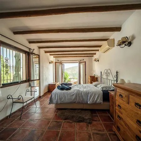 Casa de Férias Lovely In Competa Andalusia With Swimming Pool Torrox
